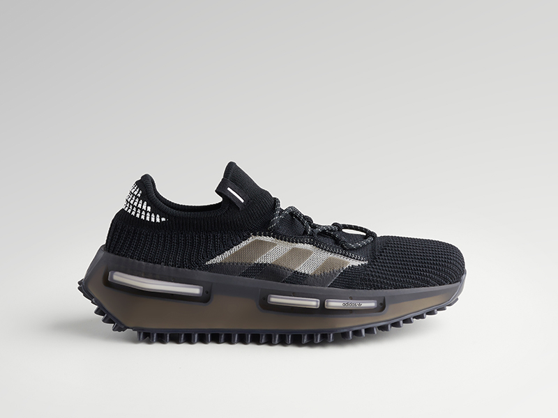 نسخة جديدة باللون الأسود من حذاء NMD S1 من أديداس
